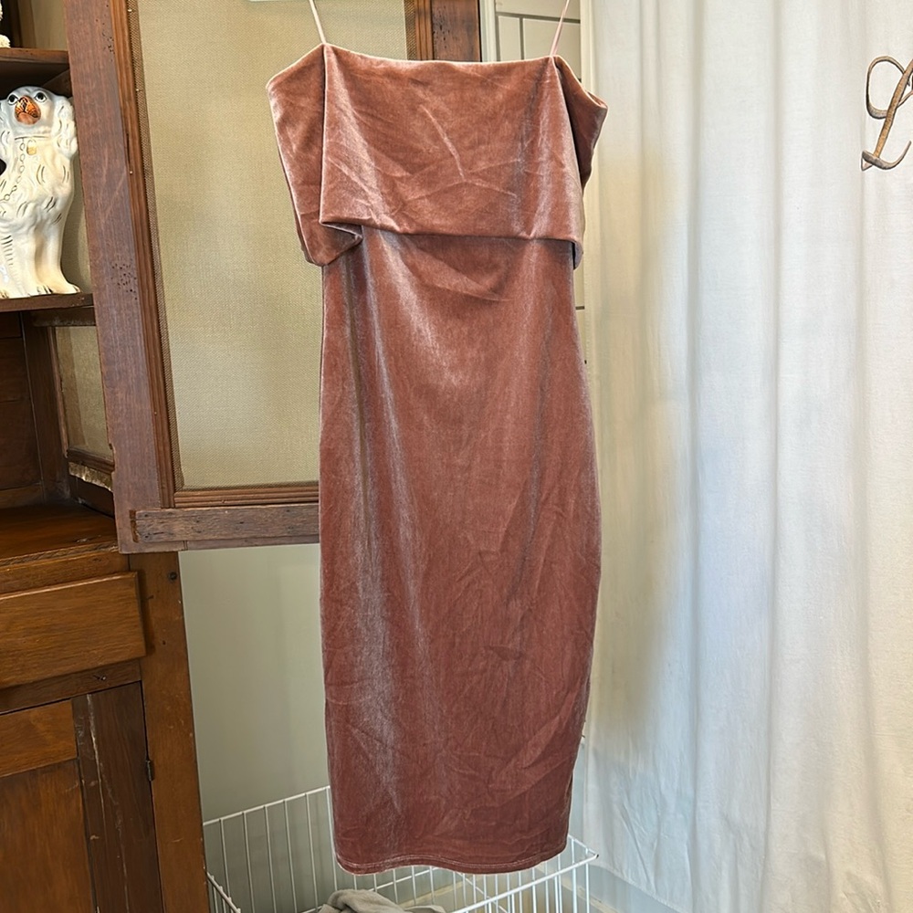 Gianni Bini velvet strapless mauve dress S